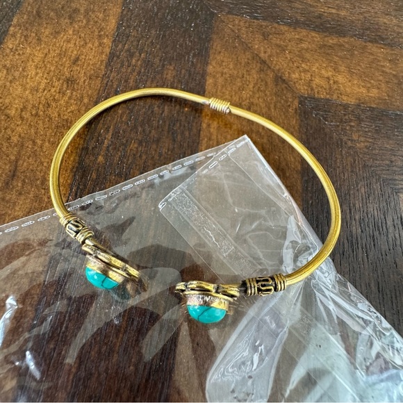 NWOT! Made in France! Turquoise and Gold Bracelet - Picture 4 of 5
